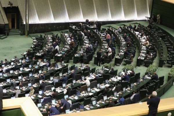 مجلس برای حل معضل حق پخش تلویزیونی، چارهاندیشی میکند