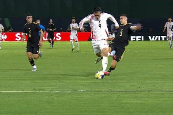 ژاپن، میزبان جامجهانی را متوقف کرد