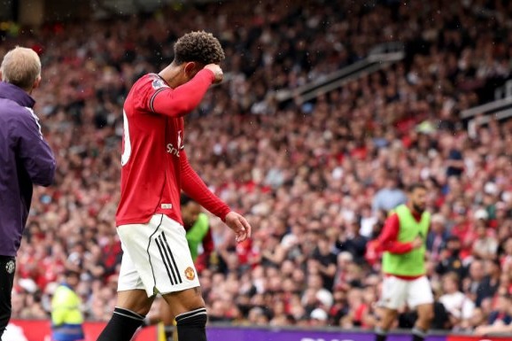 استوری اینستاگرامی رازآلود ستاره مصدوم شیاطین سرخ عکس