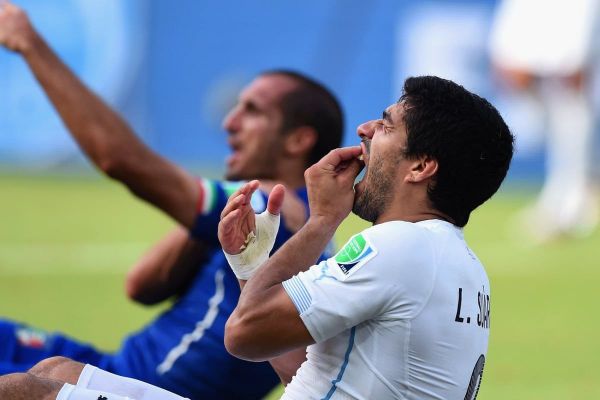 از گازگرفتن تا جنجال؛ لوئیس سوارز و پروندهای پر از محرومیت