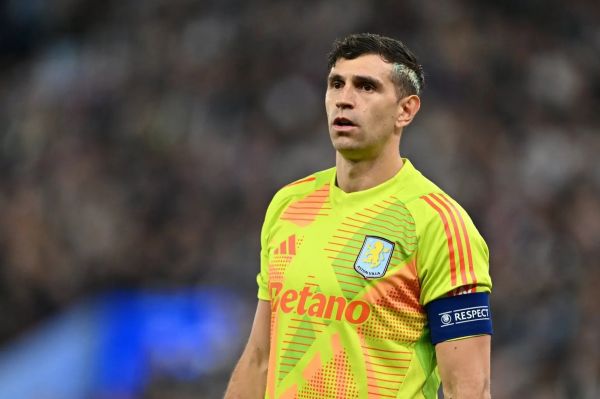  دروازه‌بان جنجالی آماده بازگشت به تمرینات تیمش