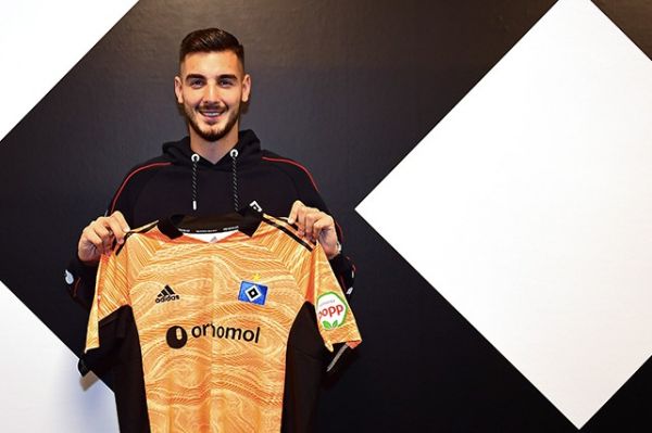 دروازهبان تراکتور بوندسلیگایی نیست