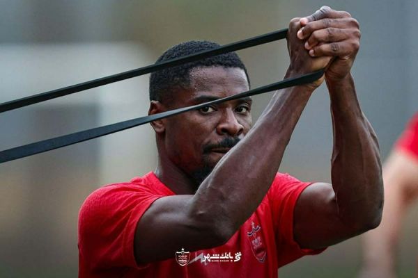 دوری سه تا چهار هفتهای سرژ اوریه به دلیل کشیدگی