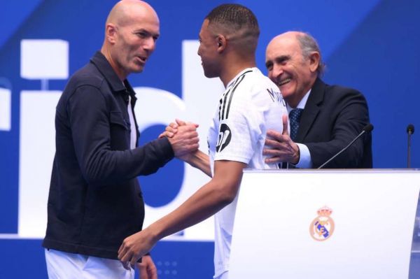  زیدان برای هدایت تیم ملی فرانسه آماده شده است