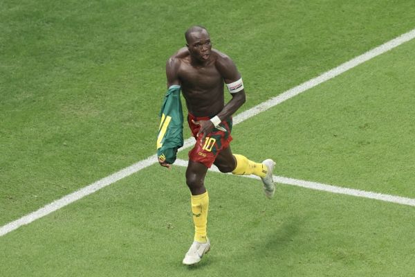 اتفاقات عجیب در پرسپولیس؛ به پدر ابوبکر پیام دادند