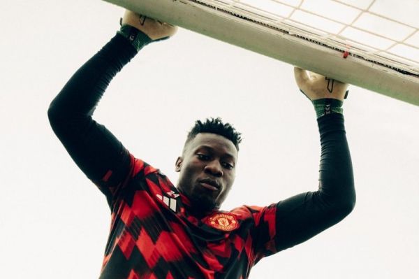 اونانا و جنجال جدایی؛ حمایت سر جیم رتکلیف از انتقال قرضی