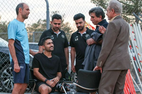  کریمی مهمان ویژه تمرین سپاهان