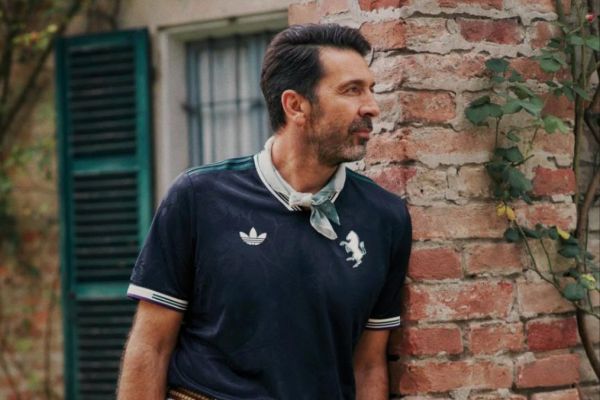 رونمایی از پیراهن سوم یوونتوس برای فصل جدید عکس