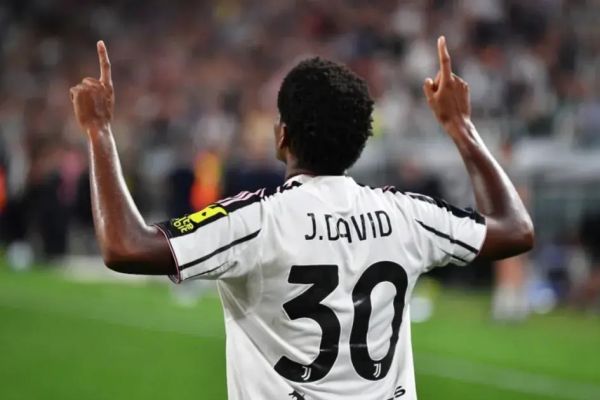 کری خواندن ستاره یوونتوس پیش از دربی ایتالیا