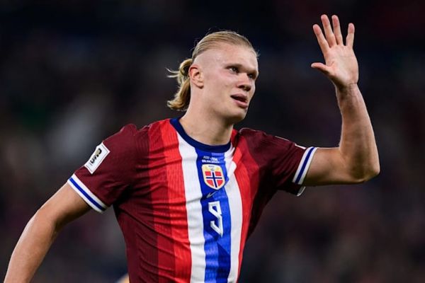 هالند با عملکرد بینظیرش در کنار نیمار قرار گرفت