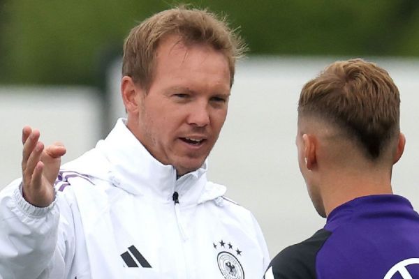  پیشنهاد جسورانه به ناگلزمن  کاپیتانت را کنار بگذار