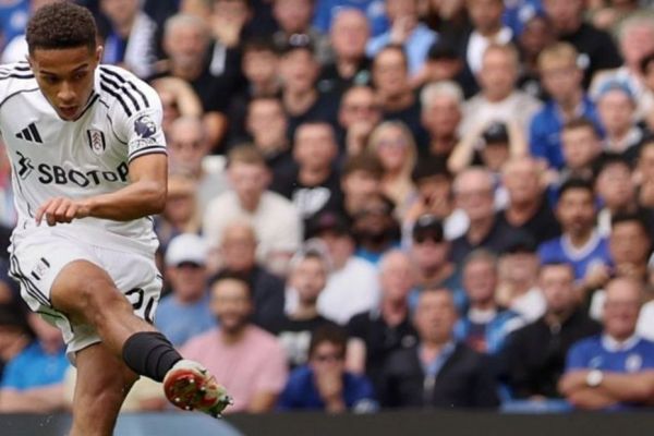  گل مردود به چلسی، بهترین گل ماه فولام شد