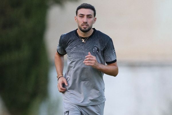  استقلالی‌ها با مونیر تعارف نکردند؛ ستاره سابق بارسا در تونل وحشت آبی‌   عکس