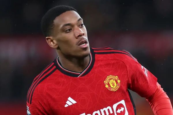  باشگاه یونانی به دنبال راهی برای خلاص شدن از ستاره منچستریونایتد