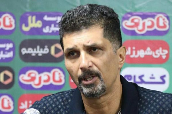  حسینی  نباید مقابل تراکتور اشتباه کنیم  امیدوارم داور بهترین فرد در زمین باشد