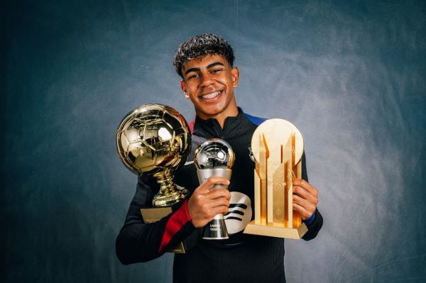 یامال بهترین بازیکن فصل قبل لالیگا از نظر ترنسفرمارکت عکس