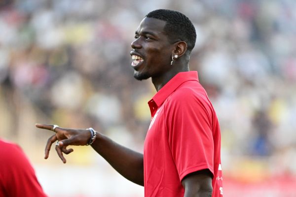  پل پوگبا همچنان دور از فوتبال