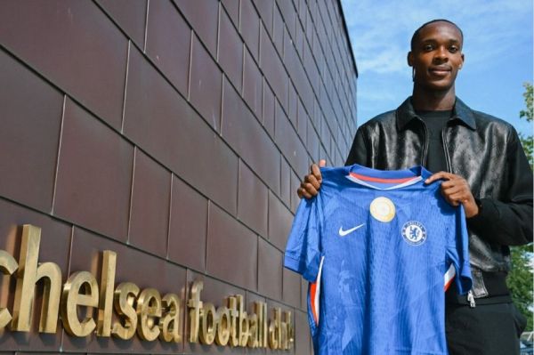 رسمی مهاجم استراسبورگ به چلسی پیوست