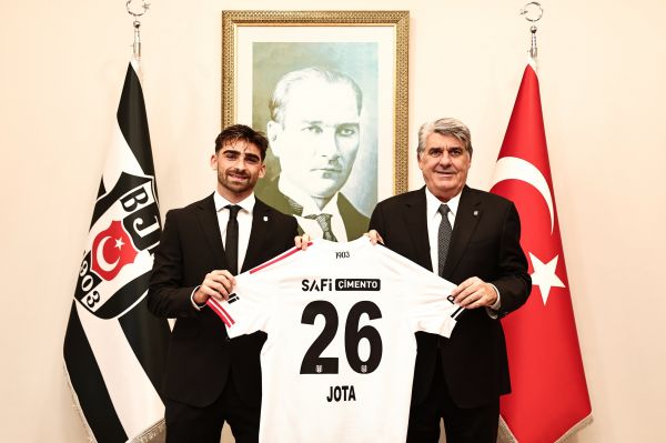  رسمی  ژوتا به بشیکتاش پیوست