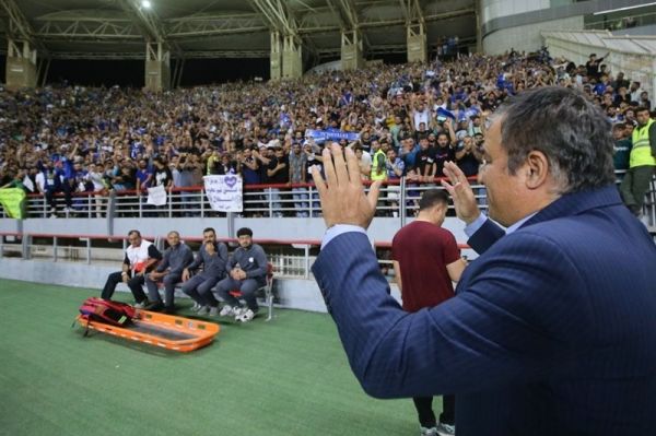  رایزنی تاجرنیا برای ورود هواداران استقلال به ورزشگاه شهدای فولاد