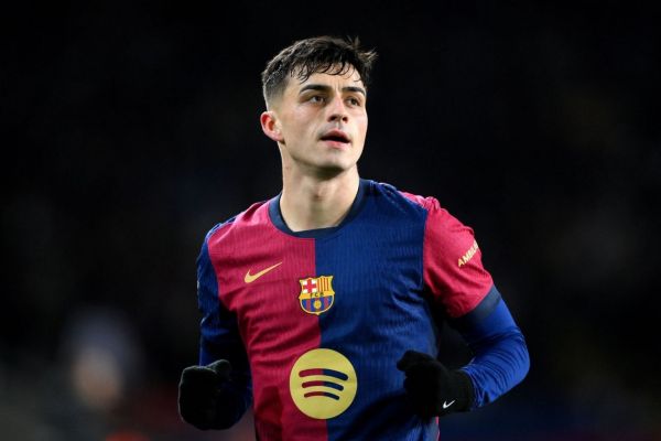 پدری در صدر هافبکهای برتر سال ۲۰۲۵ از نظر کسب جوایز بهترین بازیکن زمین