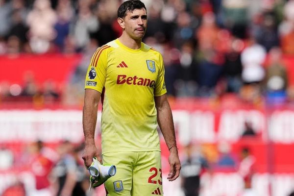 بهترین دروازهبان جهان از نظر اونای امری