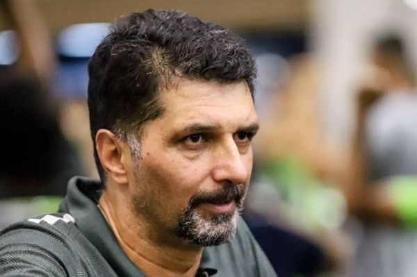  حسینی  در دام تراکتور افتادیم  به جدول برمی‌گردیم