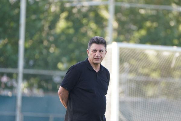  قلعه‌نویی تماشاگر بازی‌های تراکتور و استقلال در آسیا