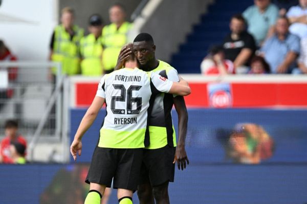  درخشش گیراسی سه امتیاز را برای دورتموند به دست آورد