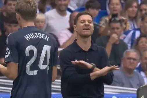 عصبانیت شدید ژابی آلونسو از اخراج هویسن عکس