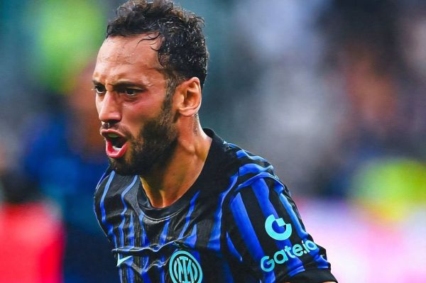 نمایشی خیرهکننده از هاکان چالهاناوغلو مقابل یوونتوس