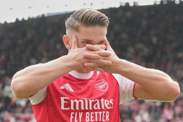  نظر بهترین گلزن تاریخ لیگ جزیره درباره ستاره سوئدی آرسنال