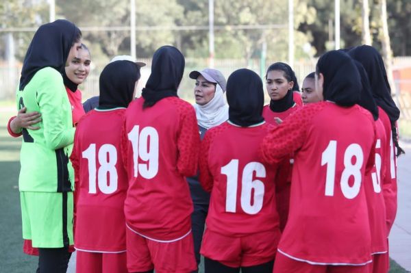  مهینی  دیدارهای دوستانه با حریفان بزرگتر ما را برای شرایط مسابقه آماده می کند