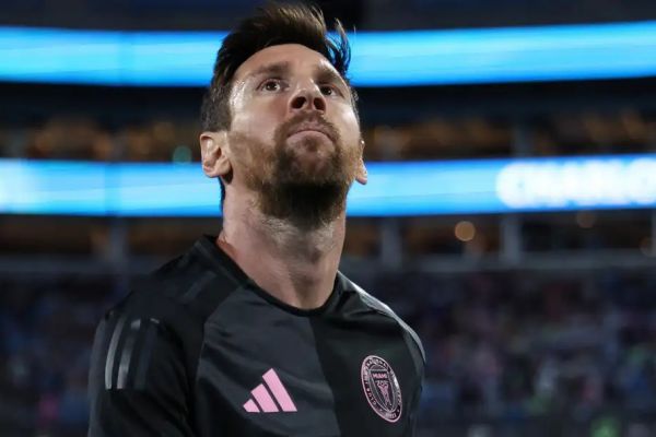 واکنش سرمربی اینترمیامی به پنالتی مضحک مسی مقابل شارلوت