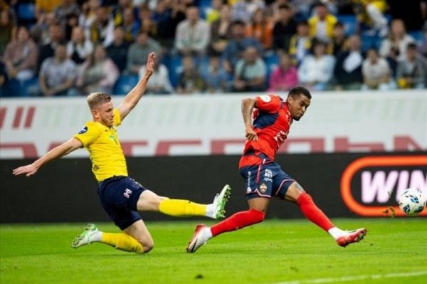  دومین پیروزی فصل روستوف برابر حریف 9 نفره