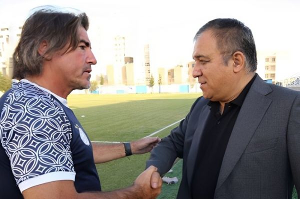 امیدواری تاجرنیا؛ ساپینتو مقابل پیکان روی نیمکت مینشیند