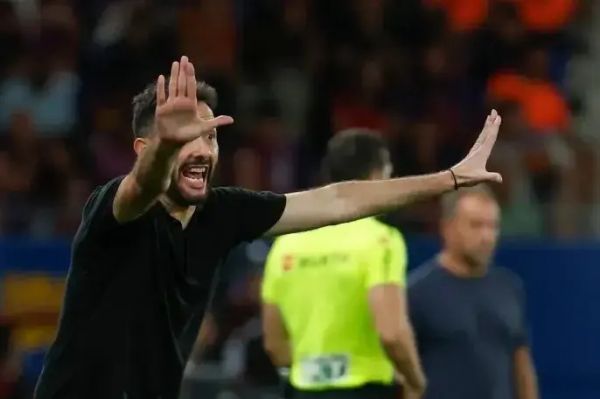 واکنش سرمربی والنسیا به تحقیر شدن تیمش مقابل بارسلونا