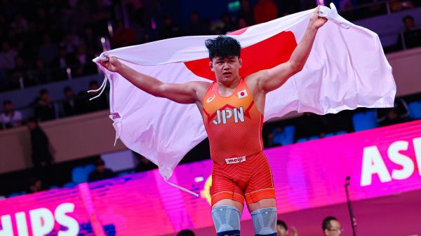 یک ایرانی دیگر در نیمهنهایی؛ مصاف آرش یوشیدا و کایل اسنایدر