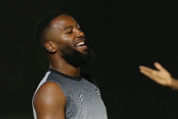  ساپینتو برای نازون نسخه گلزنی تجویز کرد   عکس