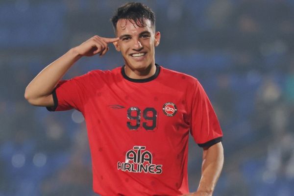 آقای گل لیگ برتر در پوستر رسمی ایافسی عکس