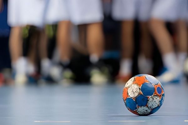 هشتم مهرماه رونمایی از تیم هندبال استقلال کازرون