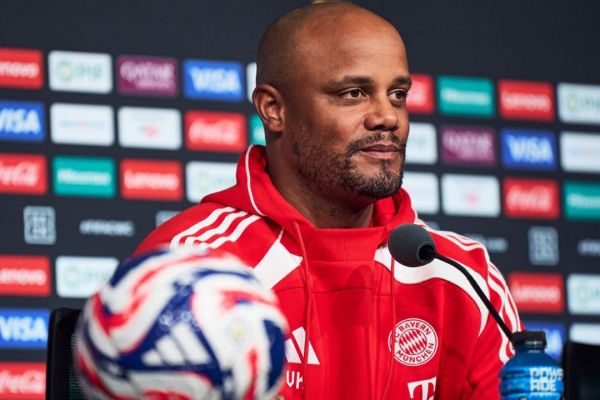  صحبت‌های کمپانی پیش از رویارویی با چلسی