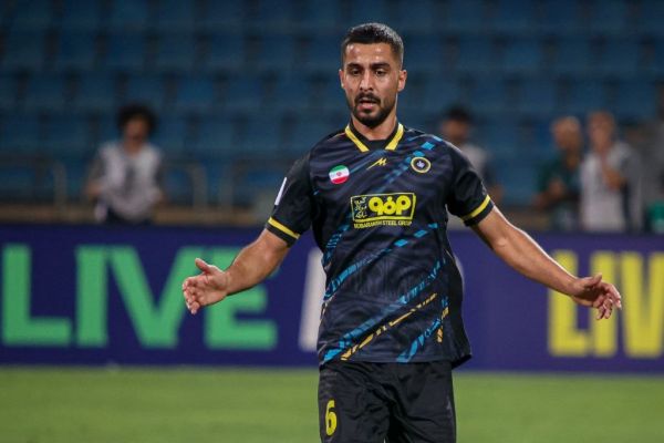  حاجی عیدی  از هواداران سپاهان عذر می‌خواهم