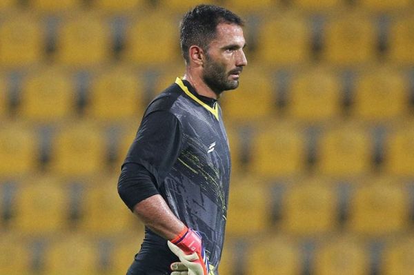  خرید دروازه‌بان 38 ساله به جای بهترین مهارکننده آسیا چه منطقی داشت آقایان