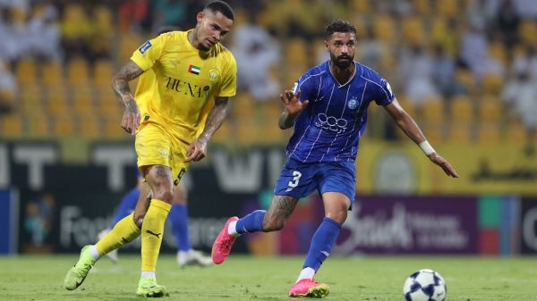  تعریف استقلال در یک خط  مربی پرتغالی، دروازه‌بان اسپانیایی، پنیر سوییسی