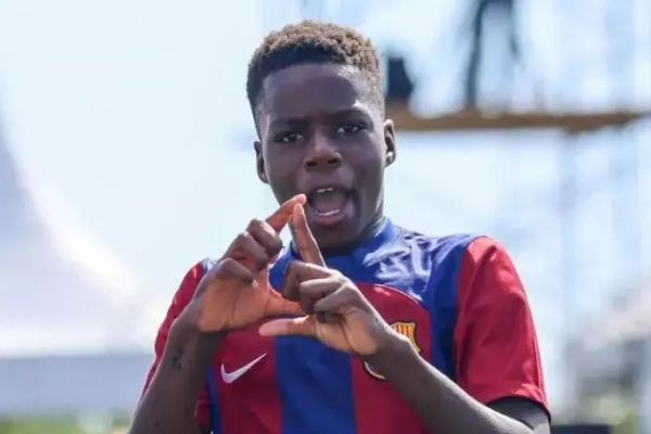 پسر 11 ساله نیجریه‌ای که 189 گل برای بارسلونا زده است