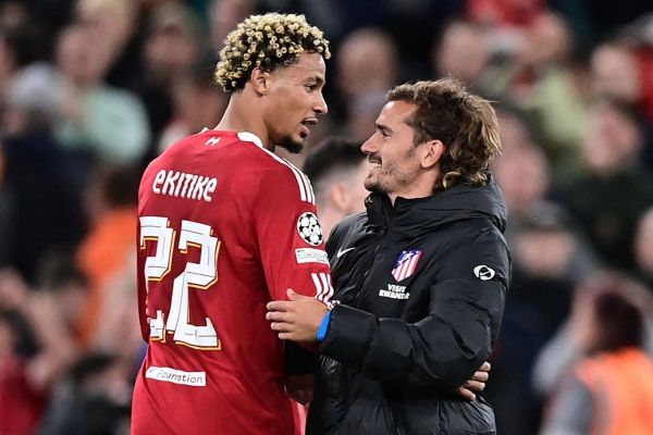 پیراهن اسطوره فرانسوی به هوگو اکیتیکه رسید