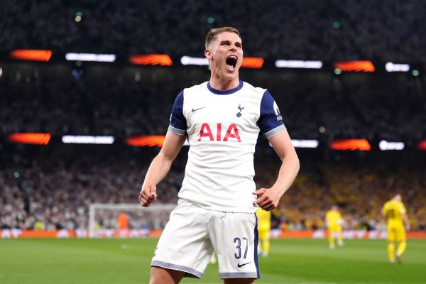 ستاره قلب دفاع تاتنهام در رادار بزرگان اروپا