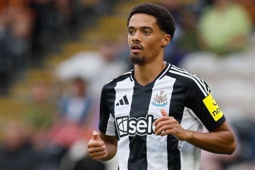 ادعای یک خبرگزاری؛ بازیکن سابق نیوکاسل در راه پرسپولیس