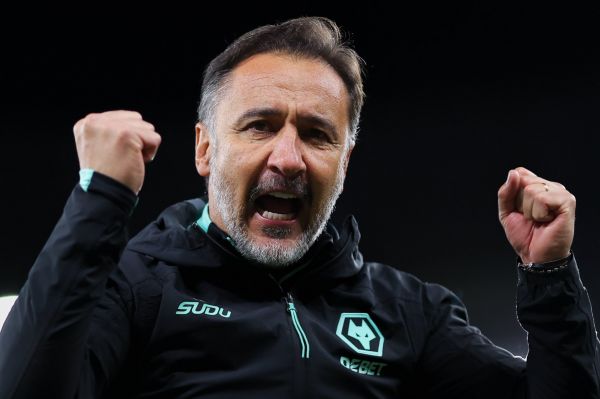  رسمی  قرارداد سرمربی ولورهمپتون تمدید شد